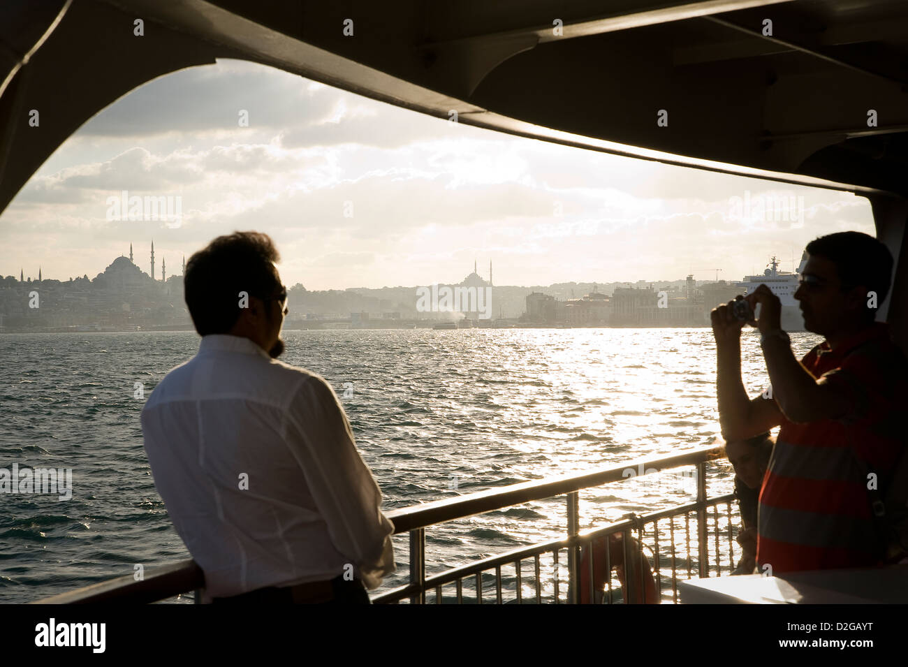 Türkei, ISTANBUL: Der beste Ausblick auf die Moscheen in Sultanahmet ist von einem Boot auf dem Bosporus. Stockfoto