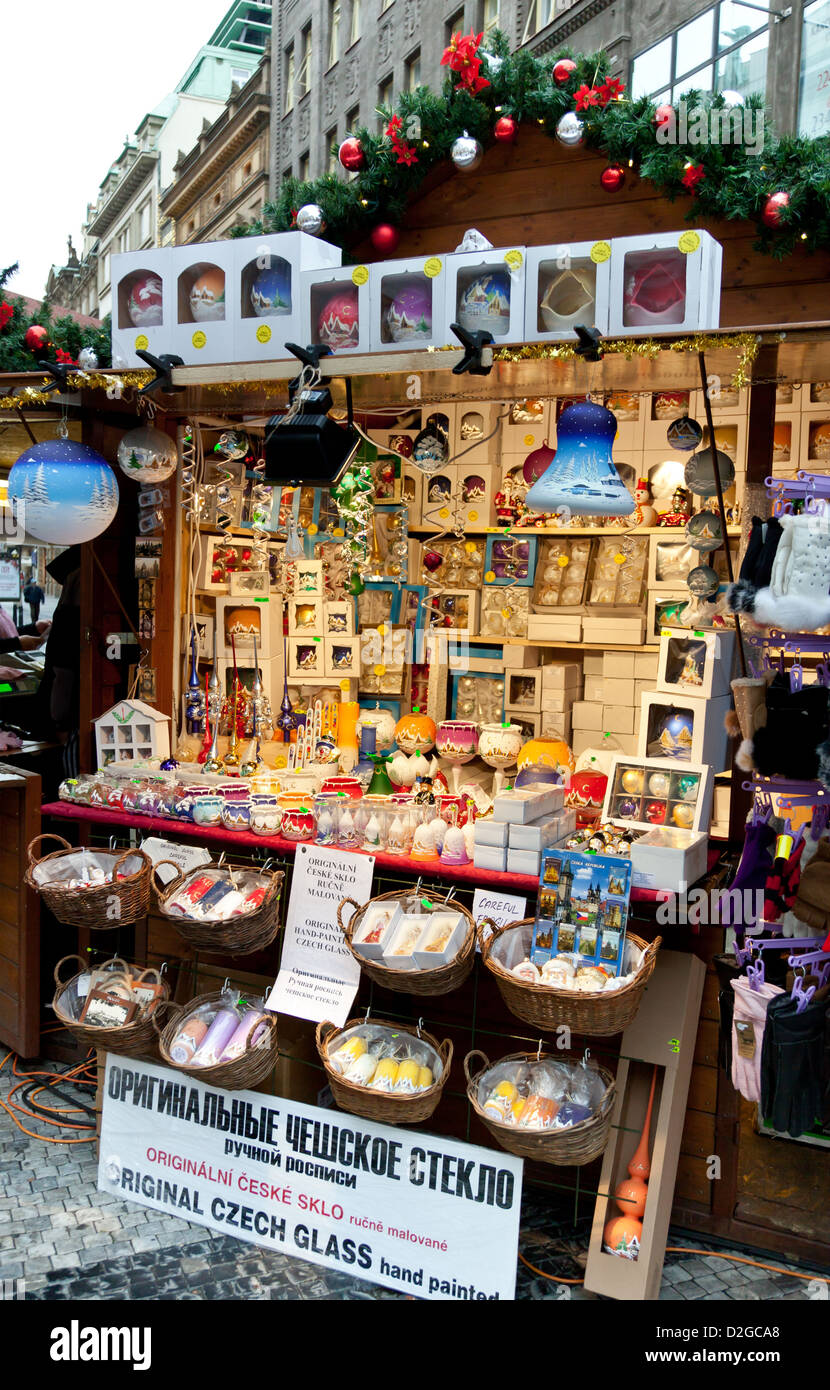 Weihnachtsmarkt in Prag. Stockfoto