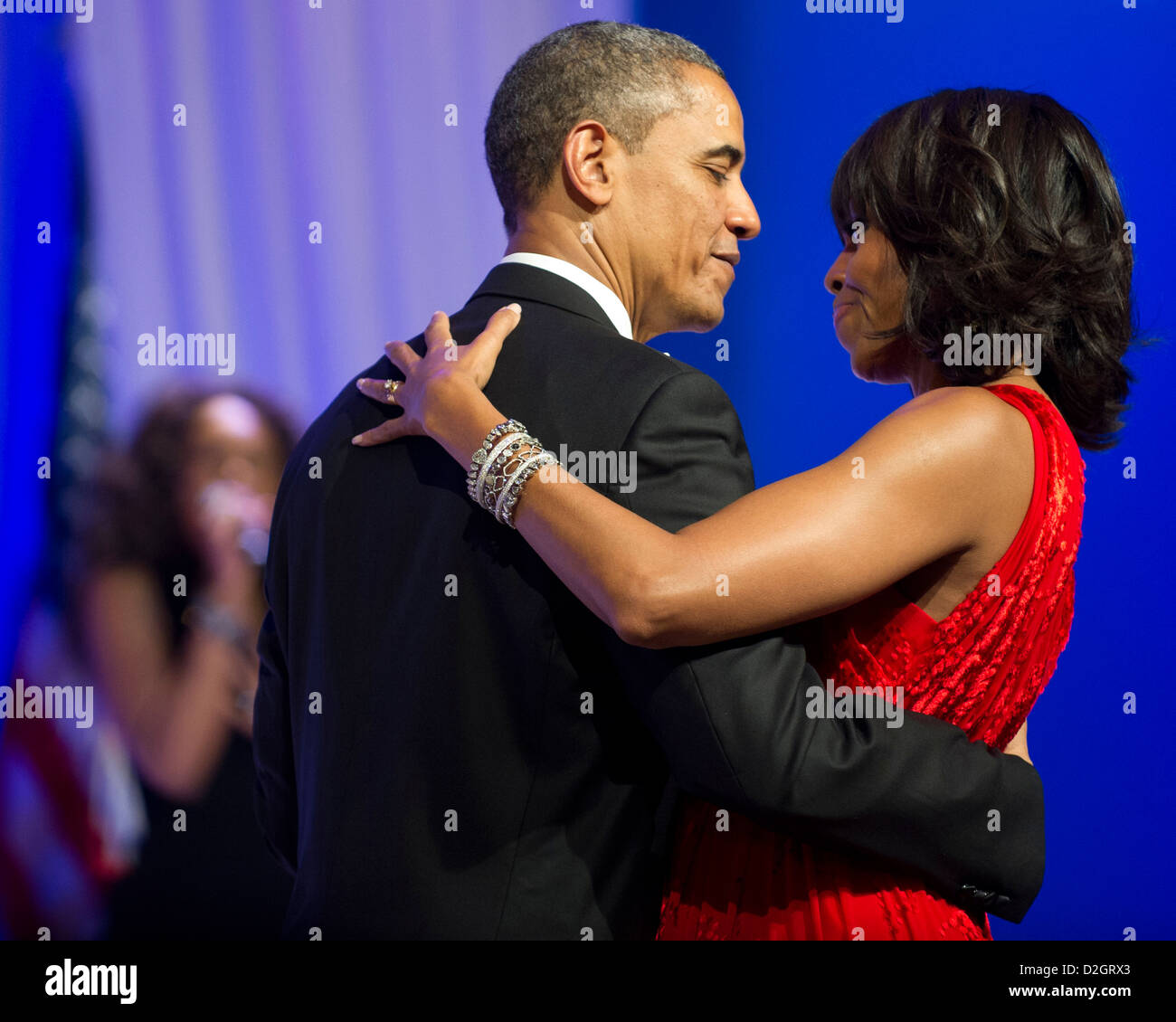 US-Präsident Barack Obama tanzt mit First Lady Michelle Obama, Jennifer Hudson auf der Commander In Chief Ball im Washington Convention Center am 21. Januar 2013 im Washington Convention Center in Washington, DC. Stockfoto