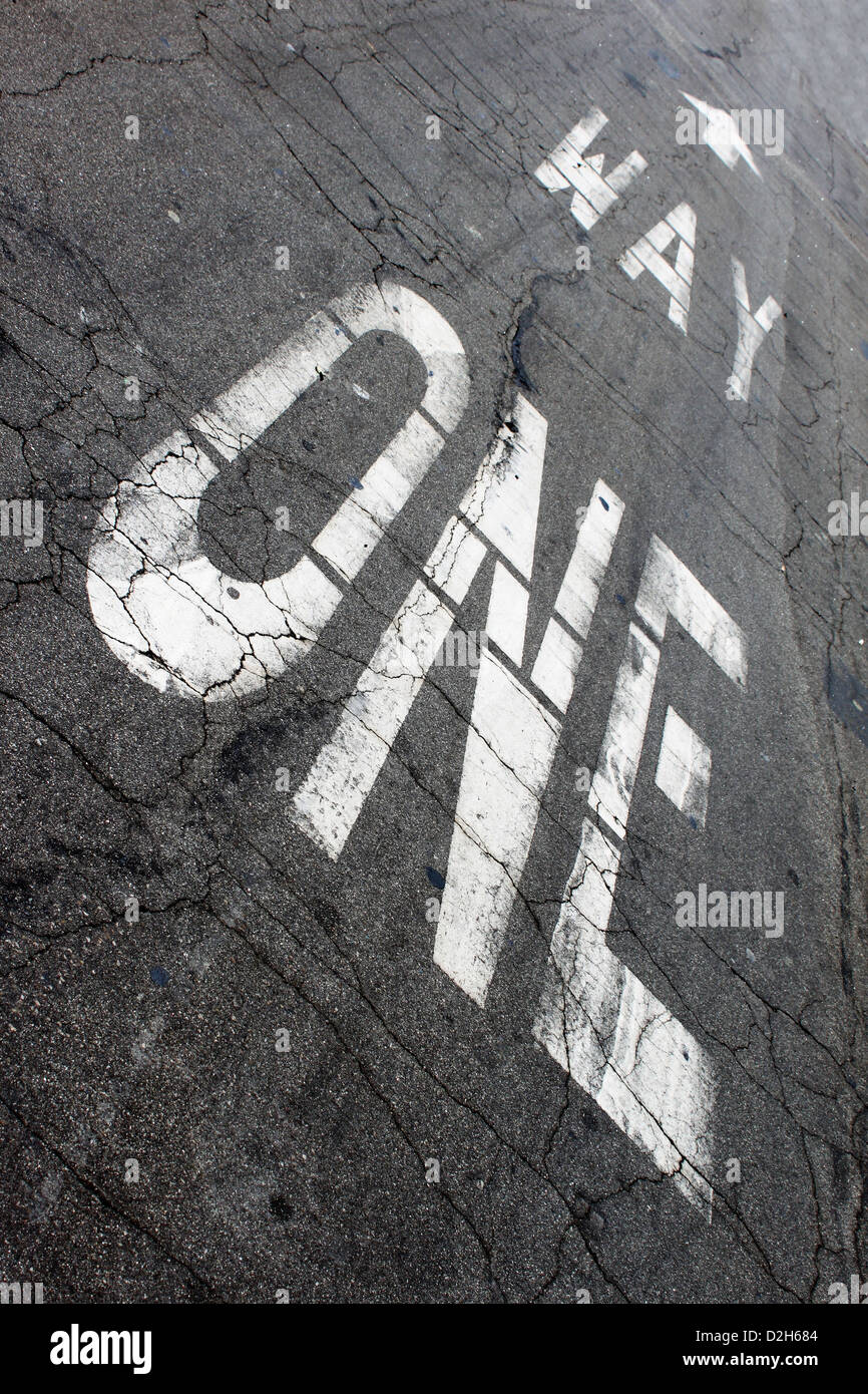 One way Zeichen auf der Straße Boden gemalt. Stockfoto