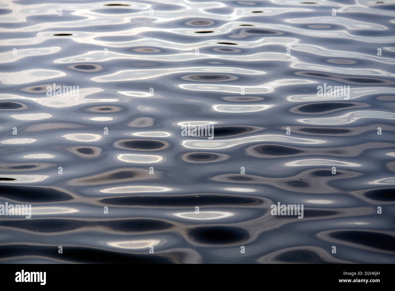 Vannes, Frankreich, Spiegelung auf der Wasseroberfläche im Meer Stockfoto