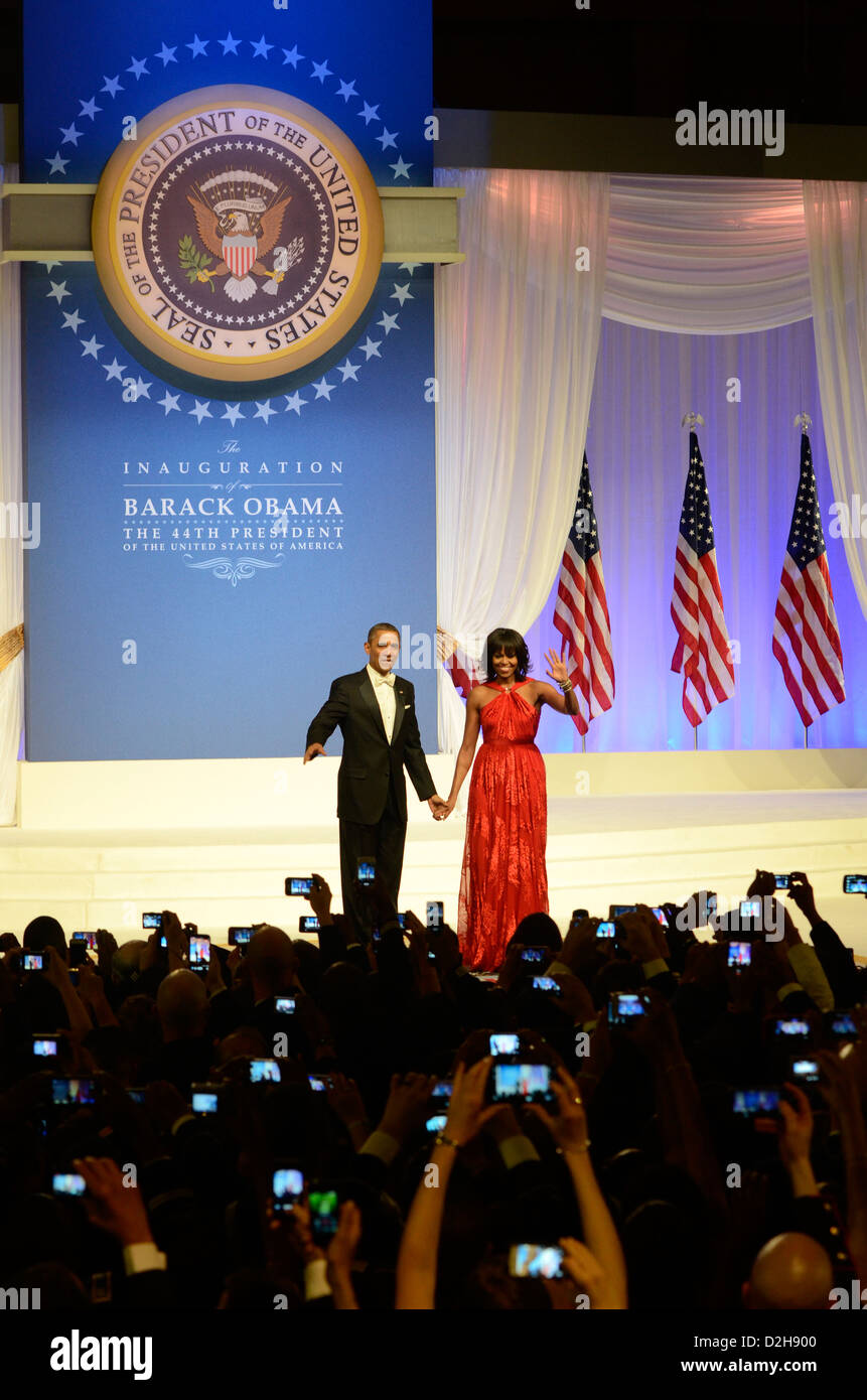 US-Präsident Barack Obama mit First Lady Michelle Obamaat der Commander In Chief Ball 21. Januar 2013 im Washington Convention Center in Washington, DC. Stockfoto