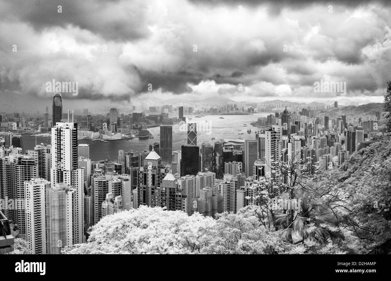 Victoria Harbour, Hong Kong, The Peak, Hong Kong Island im Infrarot entnommen Stockfoto