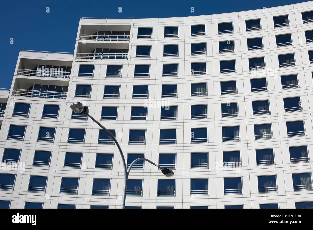 Straße Licht Satz gegen Australiens größtes Hotel Four Points by Sheraton Darling Harbour Sydney Australia Stockfoto