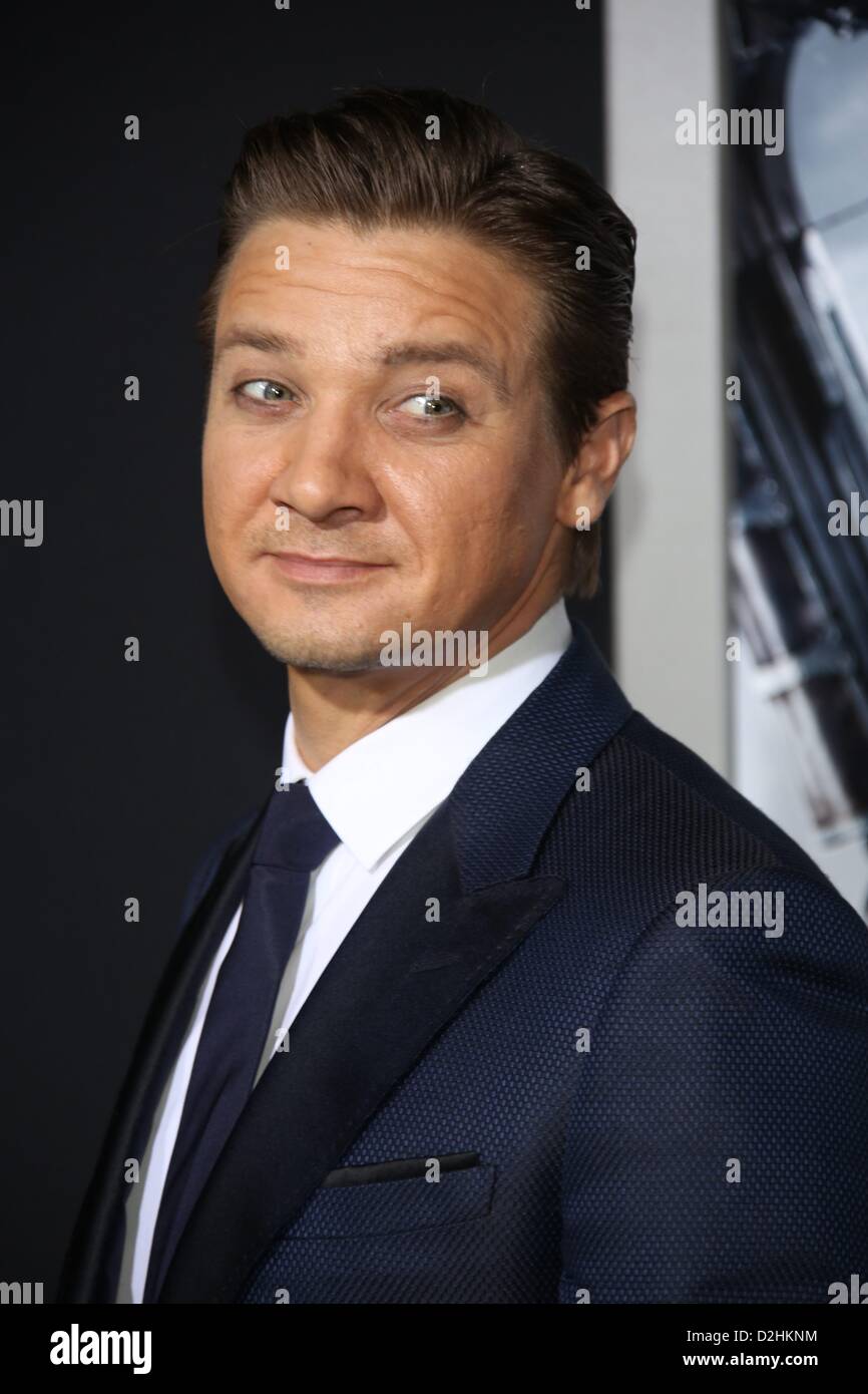 US-Schauspieler Jeremy Renner für die Premiere des Films kommt "Hänsel & Gretel: Witch Hunters in Grauman Chinese Theatre in Los Angeles, USA, 24. Januar 2013. Foto: Hubert Boesl Stockfoto