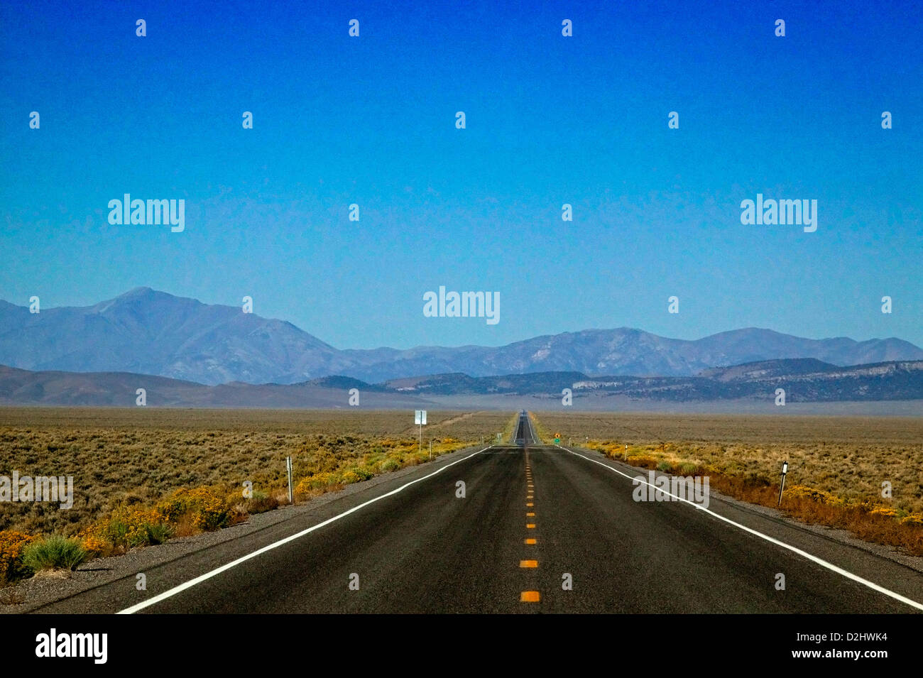 Autobahn 50 Nevada USA der einsamste Straße in Amerika. Stockfoto