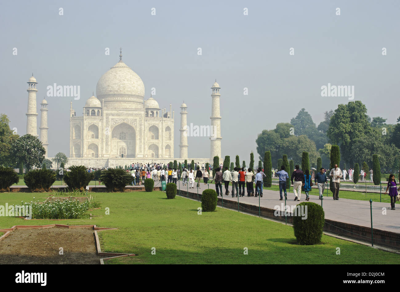 Schöne Aussicht von Taj Mahal, Agra, Uttar Pradesh, Indien, UNESCO-Weltkulturerbe. Stockfoto