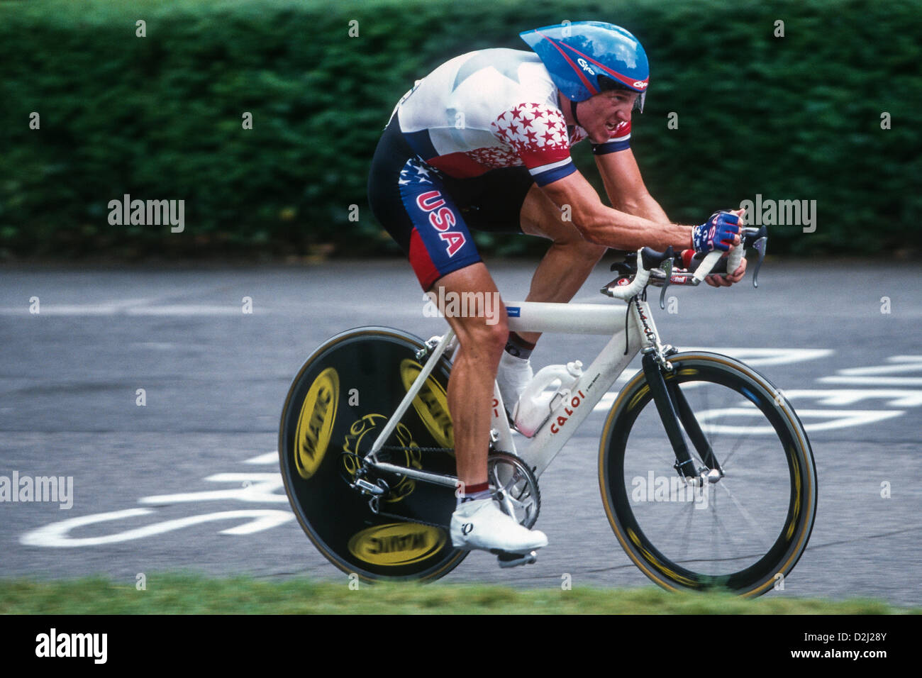 Lance Armstrong im Wettbewerb mit dem Radsport Einzelzeitfahren bei den Olympischen Sommerspielen 1996. Stockfoto