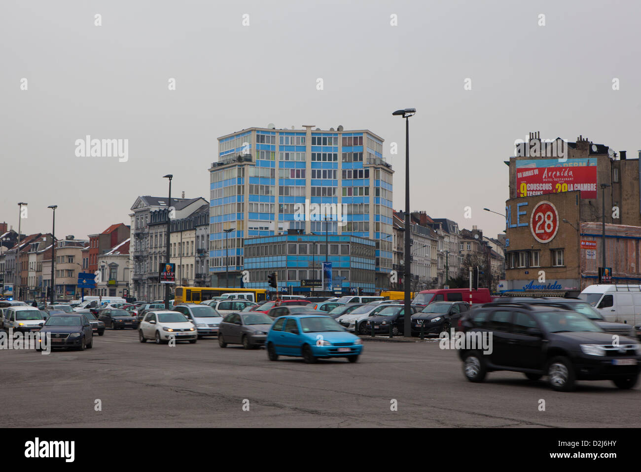 Verkehr am Boulevard du Midi, Brüssel, Belgien.  Ein Luftverschmutzung Höhepunkt der Alarmstufe 1 Smog wurde für Donnerstag, den 24. und Freitag, 25. Januar 2013, in der Hauptstadt Credit angekündigt: deadlyphoto.com / Alamy Live News Stockfoto