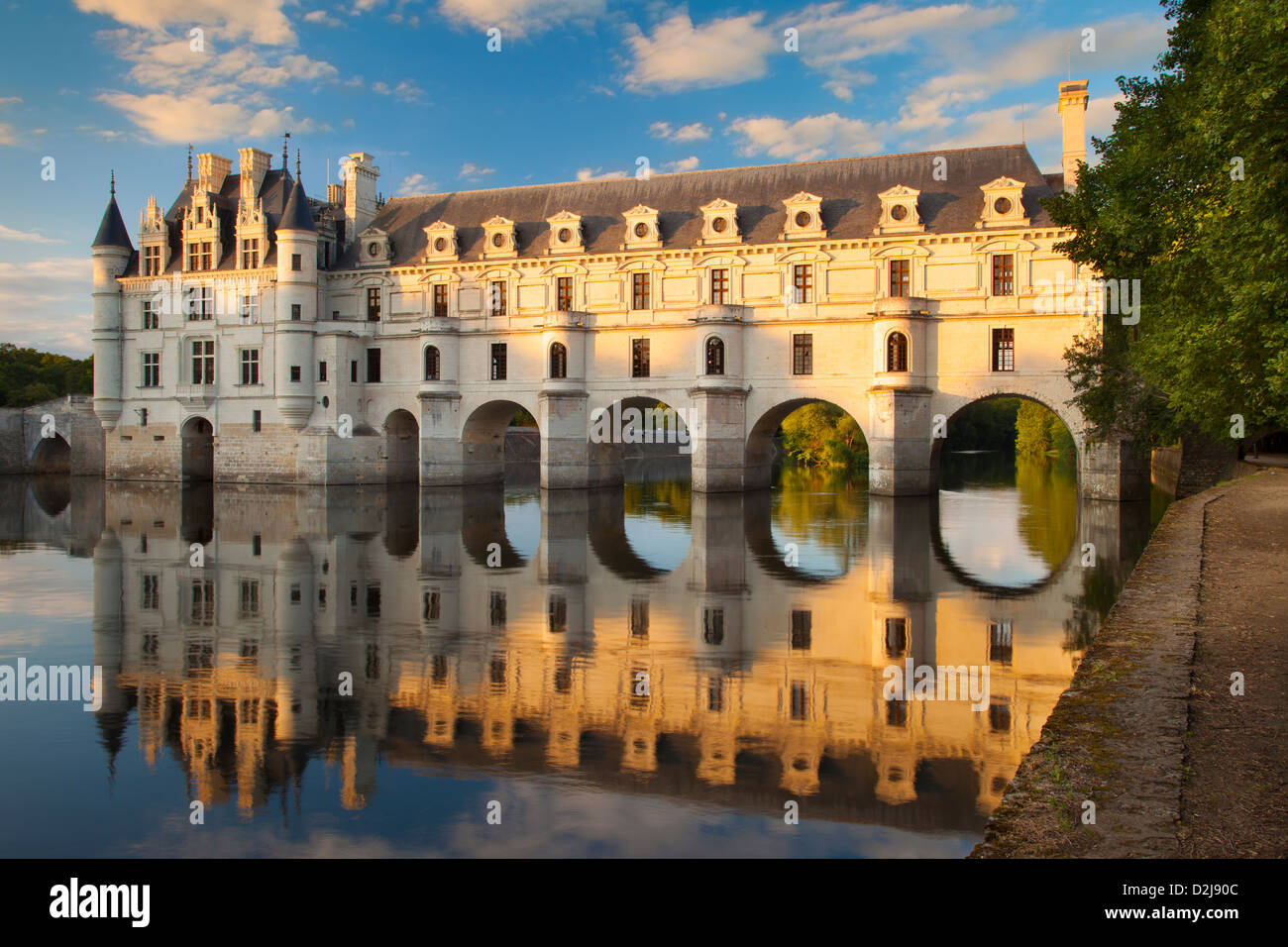 Abendsonne auf Chateau de Chenonceau und Fluss Cher, Indre-et-Loire, Frankreich Stockfoto