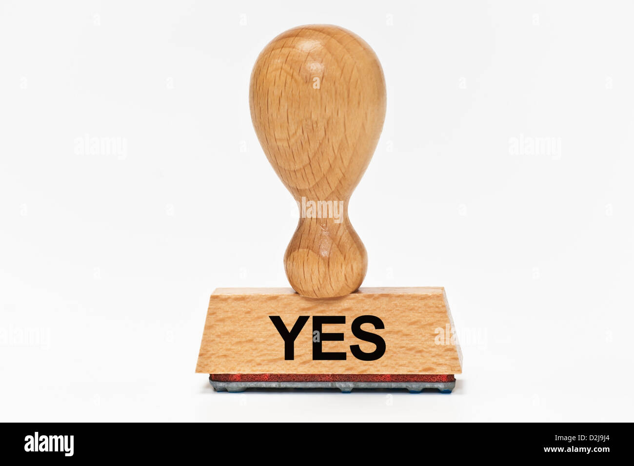 Detail-Foto von einem Stempel mit der Aufschrift ja, Hintergrund weiß Stockfoto