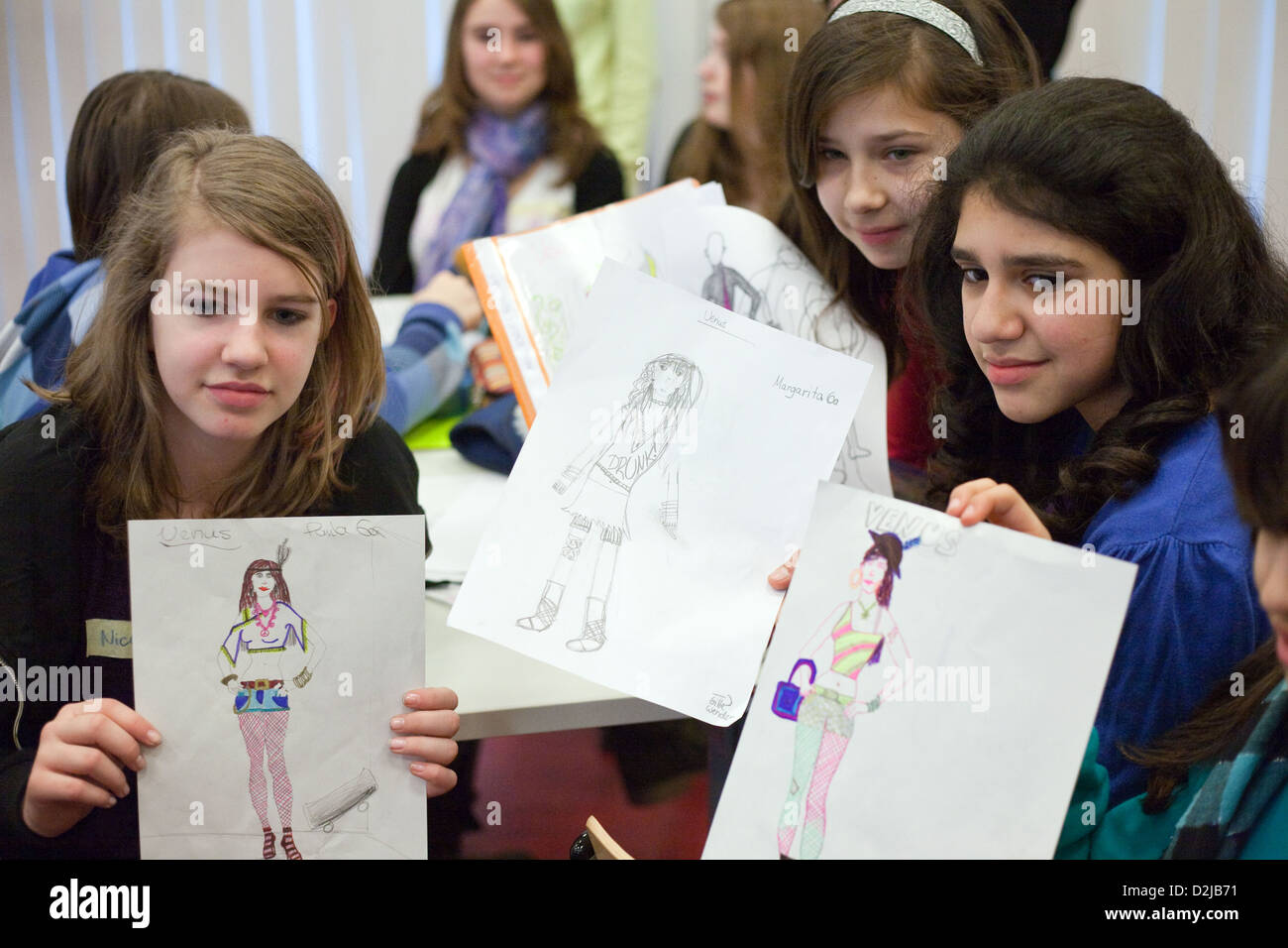 Berlin, Deutschland, in der Schule Schuelerinnen Wagner-Workshop für Kinder Stockfoto