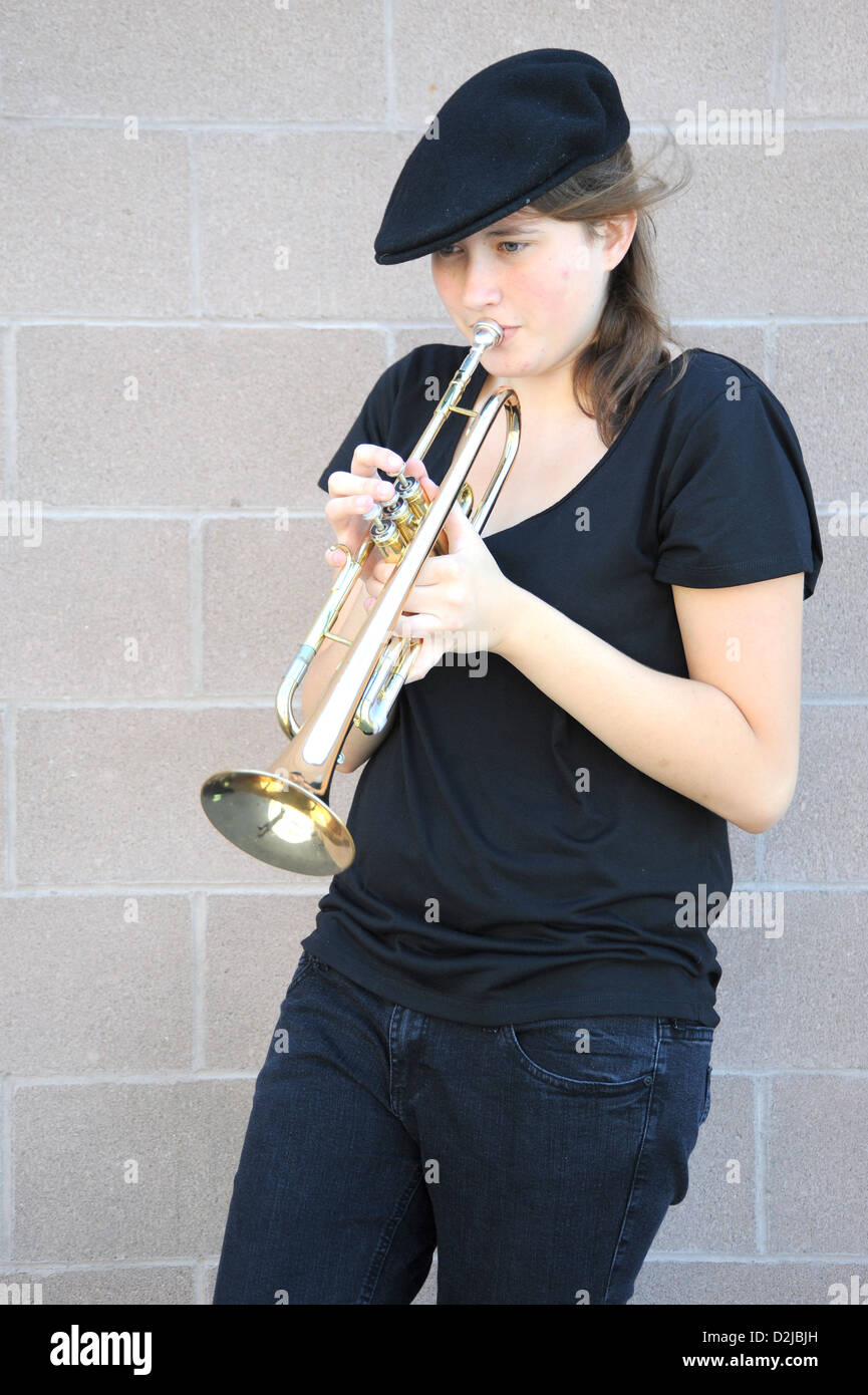 Weibliche Trompeter. Stockfoto