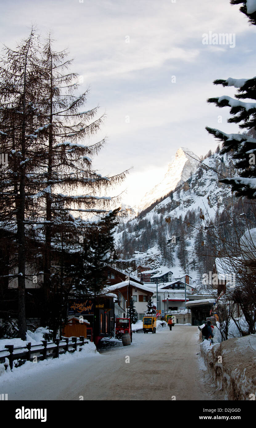 Zermatt-Dorf im winter Stockfoto