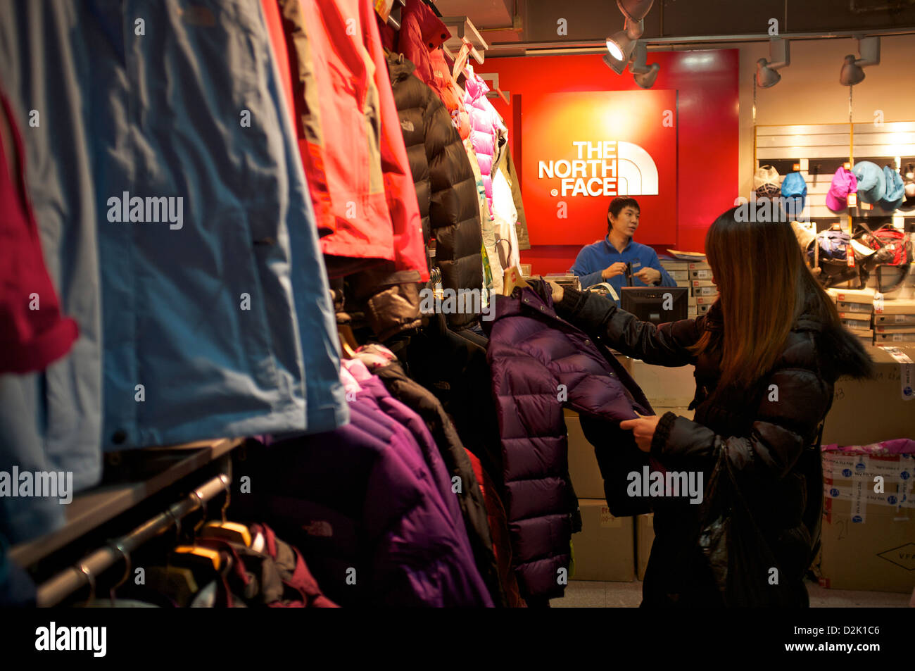 Ein Shop von The North Face in Peking, China.  26. Januar 2013 Stockfoto