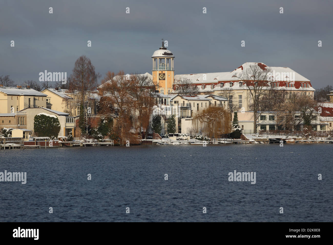 Potsdam, Deutschland, mit Blick auf die Johanna Just-Schulzentrum III am Meeresgrund Stockfoto