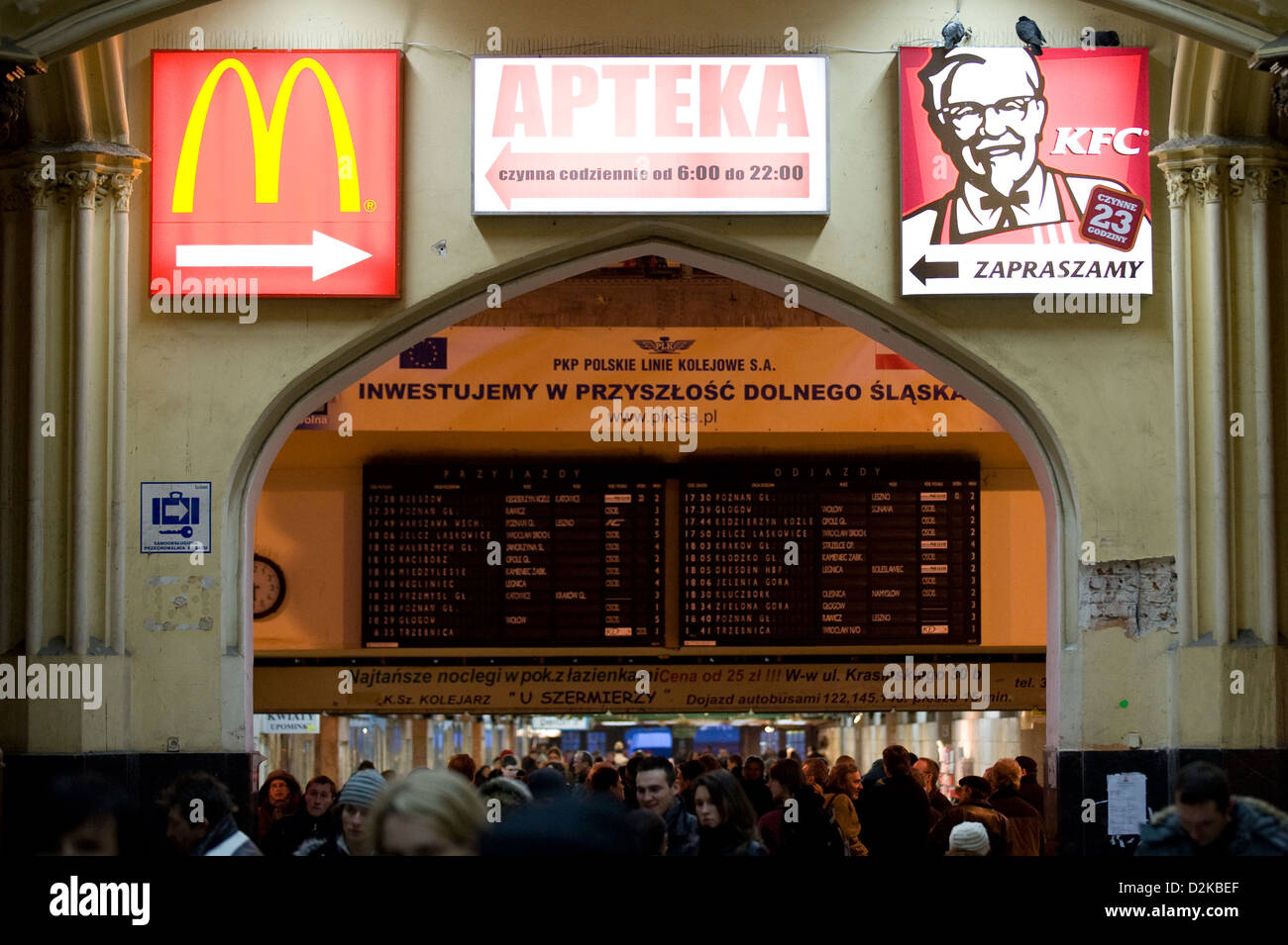 Wroclaw, Polen, schauen Sie in der Eingangshalle des Bahnhofs von Breslau Stockfoto