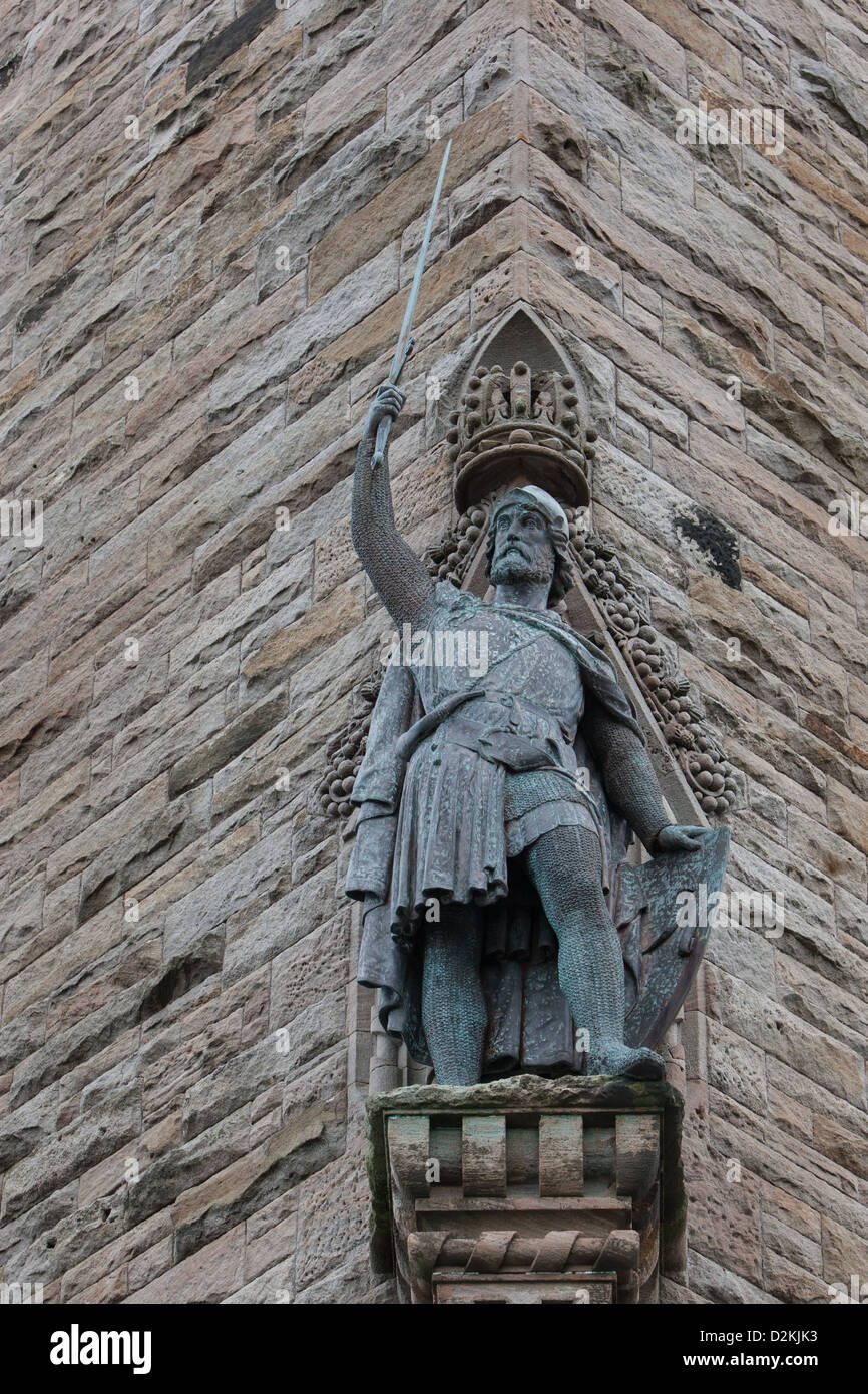 Statue von Sir William Wallace außerhalb dem Wallace Monument in Stirling, Schottland Stockfoto