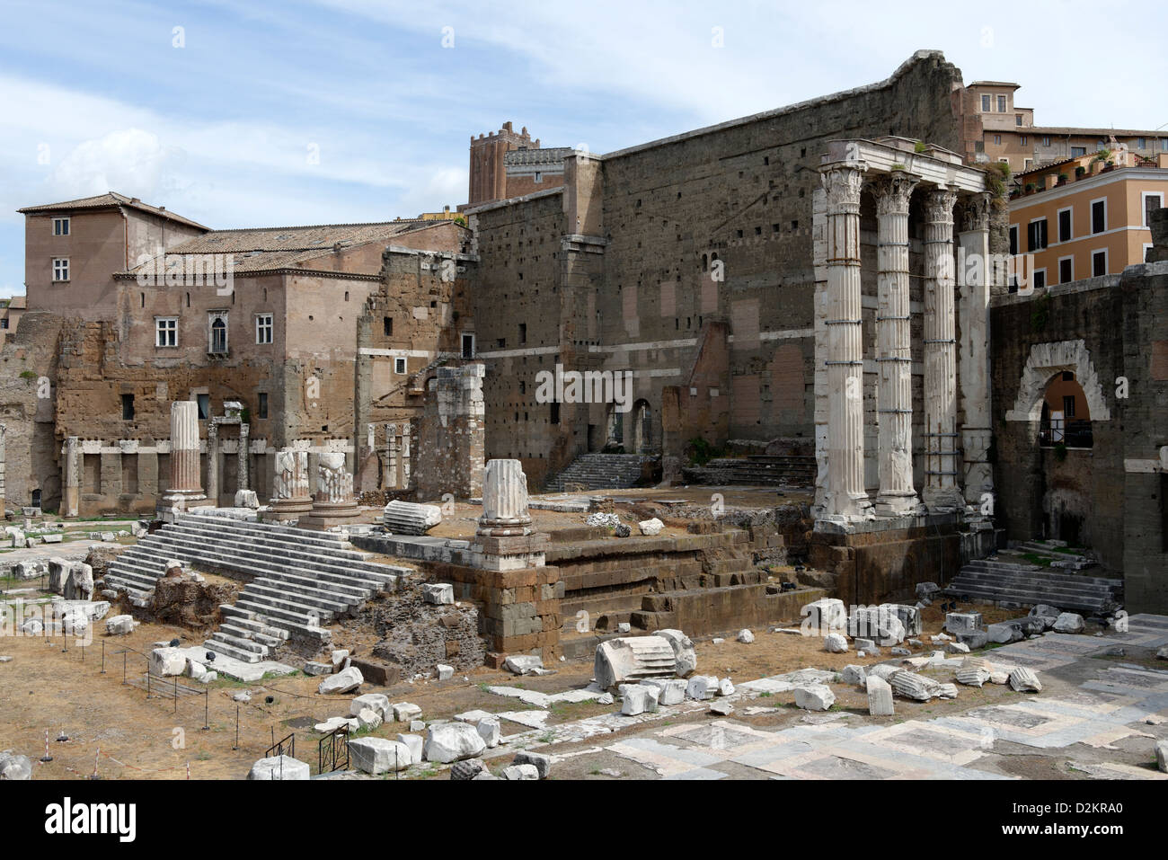 Rom. Italien. Blick auf die Ruinen des Tempels des Mars auf dem Forum des Augustus. Stockfoto
