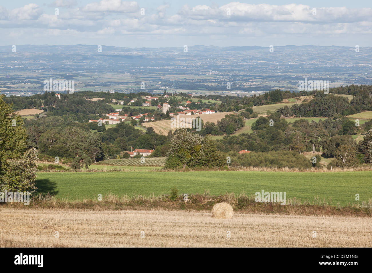 Blick Richtung Verrieres-En-Forez in der Nähe von Montbrison im Département Loire, Frankreich Stockfoto