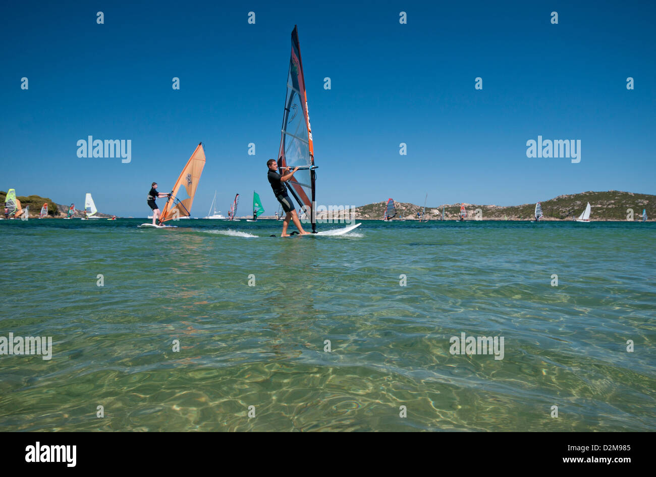 Windsurfen Sie in Porto Pollo Bucht und Strand, Palau, Sardinien, Italien, Europa Stockfoto