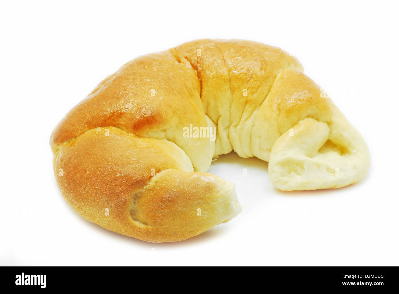 Frische und leckere Croissant auf weißem Hintergrund Stockfoto