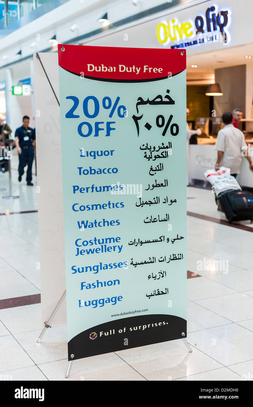 Duty Free-Schild am Flughafen Dubai Stockfoto
