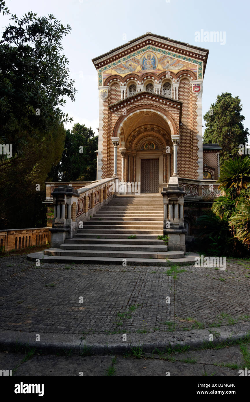 Rom. Italien. Den späten Stil 18. Jahrhundert Neo-Gotik, romanischen und byzantinischen Cappella-Kapelle an der Villa Doria Pamphili Stockfoto
