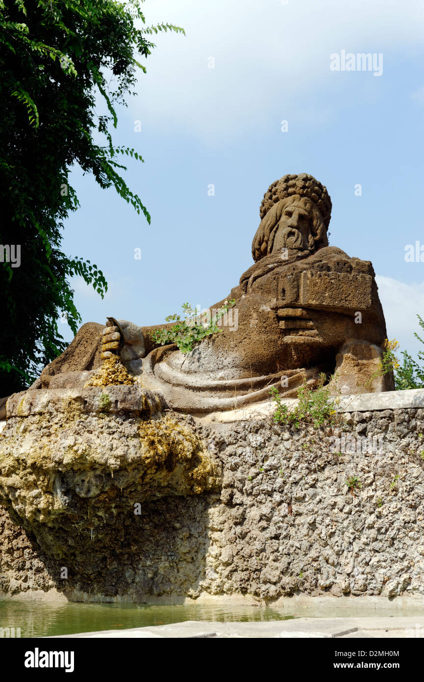 Rom. Italien. Blick auf die Fontana del Tevere o del Gigante in der Villa Doria Pamphili auf dem Gianicolo-Hügel. Stockfoto