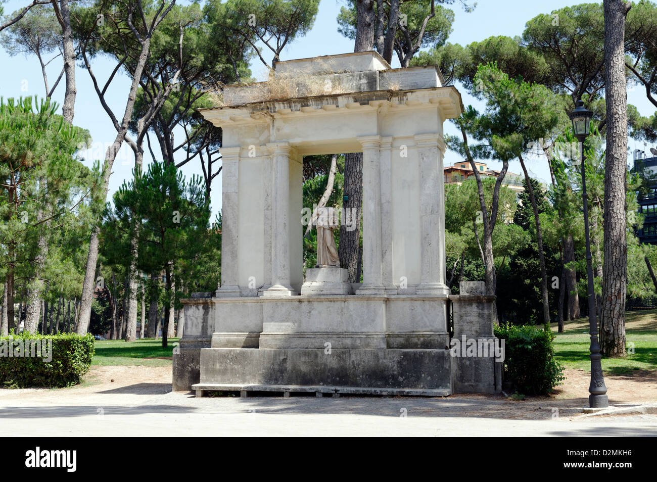 Rom. Italien. Blick auf das Edicola della Musa (Kiosk der Muse) Schrein Monument an die Gärten der Villa Borghese. Stockfoto