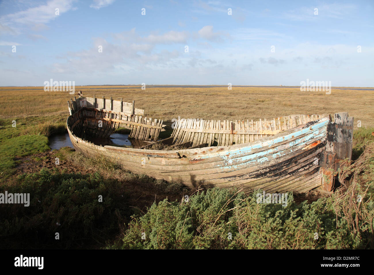 Ein altes Boot an der Küste von Norfolk am Salthouse verrotten Stockfoto