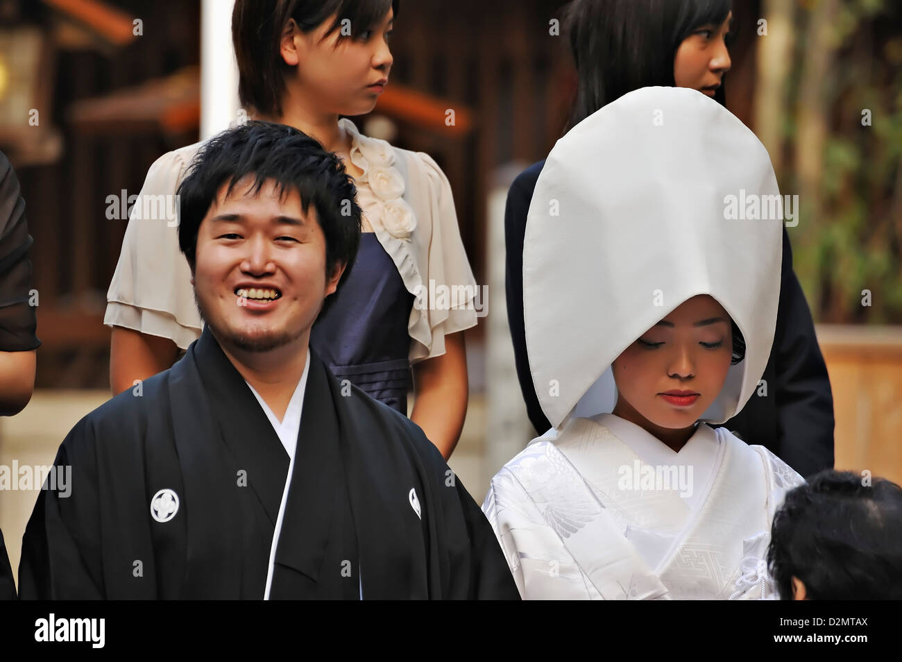 Die Hochzeitsgesellschaft in einer traditionellen japanischen Ehe im Zentrum von Tokio, Japan Stockfoto Die Hochzeitsgesellschaft in einer traditionellen japanischen Ehe im Zentrum von Tokio, Japan Stockfoto