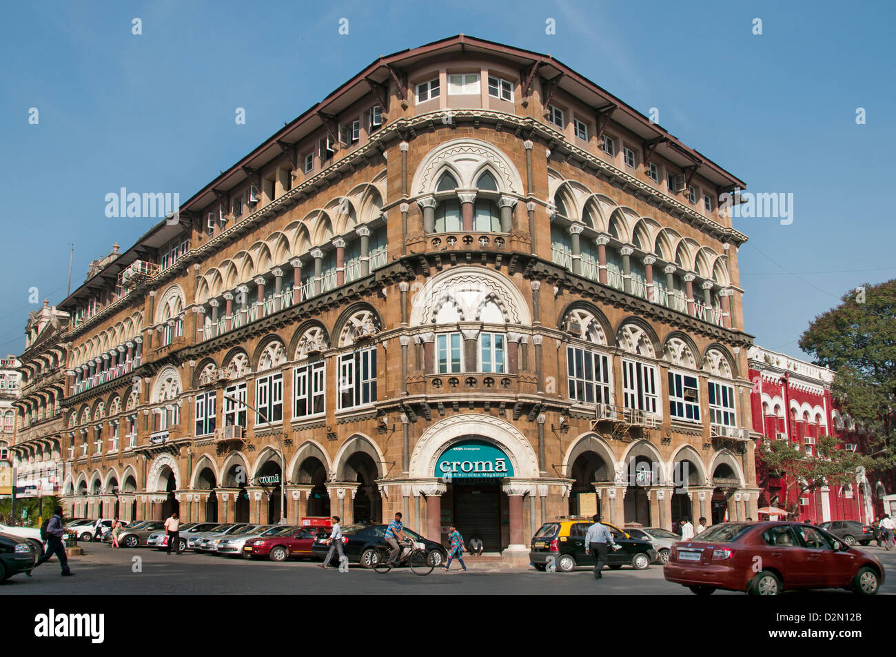 Croma Horniman Circle VN Straße Kala Ghoda Fort Mumbai (Bombay) Indien Kolonialarchitektur Stockfoto