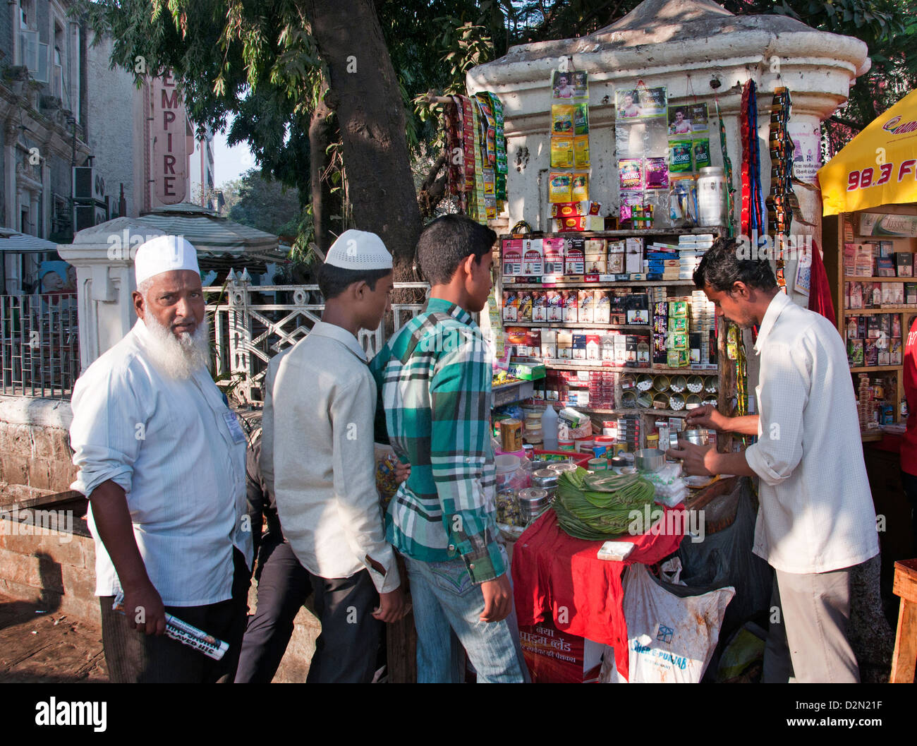 Mumbai (Bombay) Indien Fort Zigarette Shop Candy shop Stockfoto