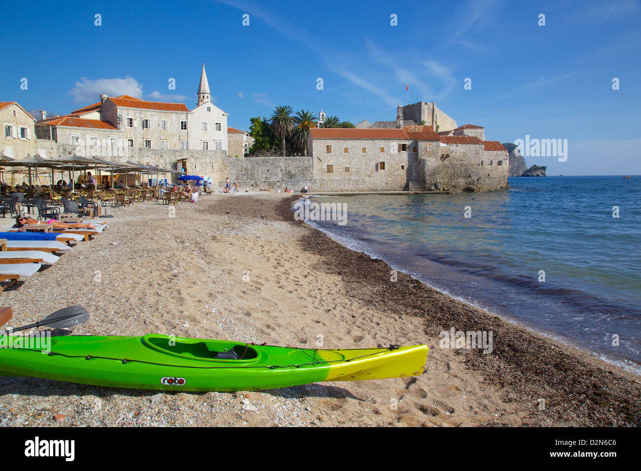 Blick auf die Altstadt, Stadt und Strand, Budva, Montenegro, Europa Stockfoto
