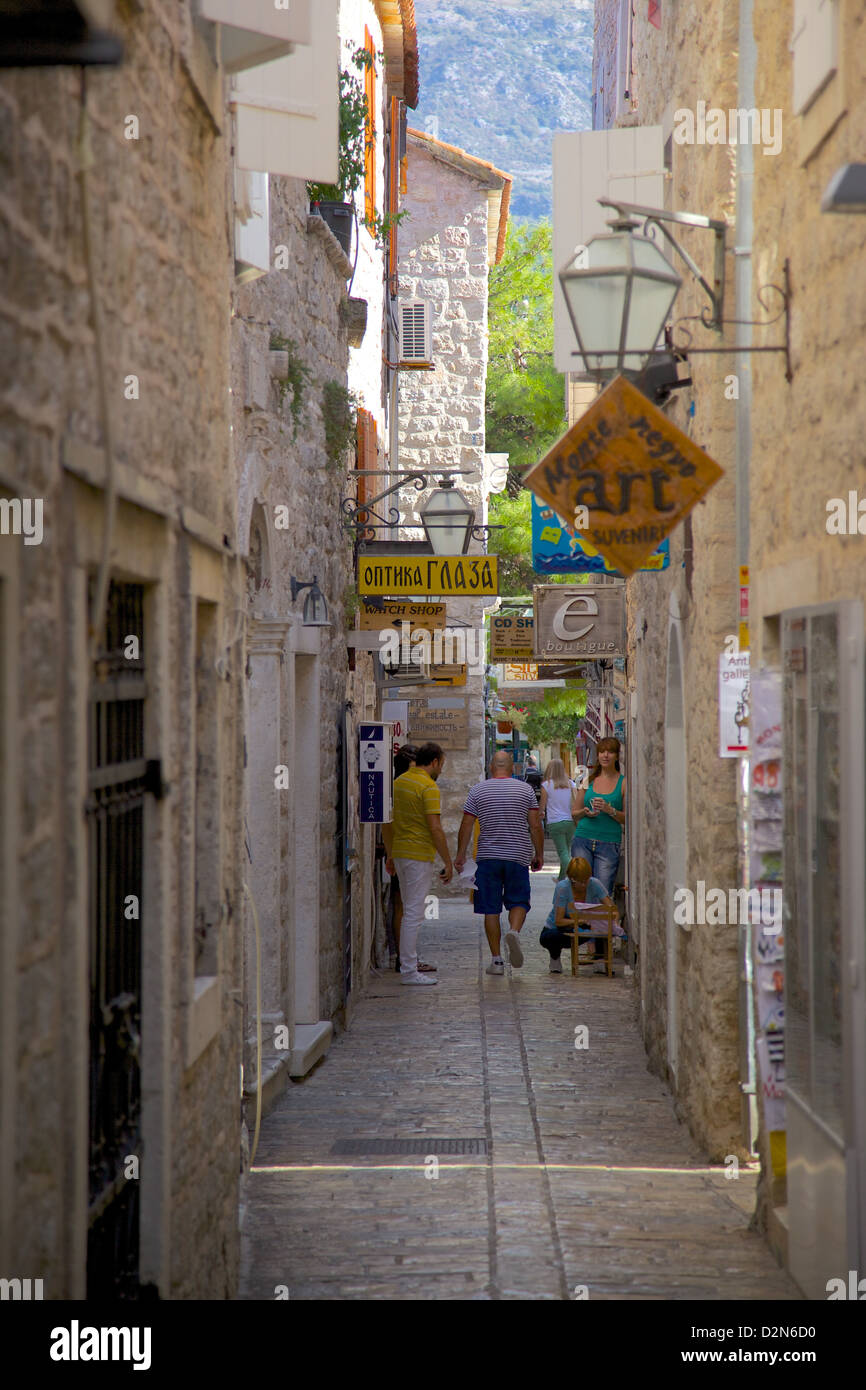 Gasse in der Altstadt von Budva, Budva, Montenegro, Europa Stockfoto