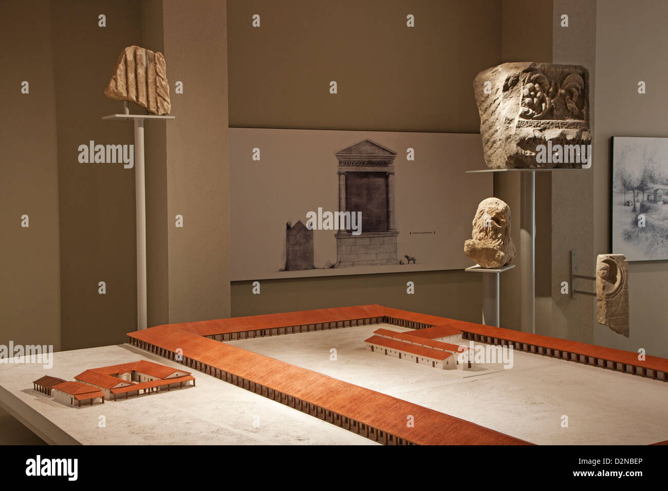 Nachbildung der römischen Architektur auf dem Display an das Gallo-römische Museum in Tongeren, Belgien Stockfoto