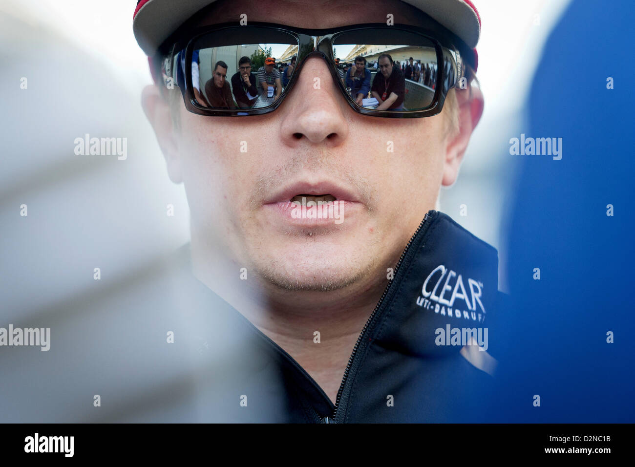Finnischer Formel1-Fahrer Kimi Räikkönen von Lotus im Gespräch mit Journalisten nach der Qualifikation-Session auf dem Circuit of The Americas in Austin, Texas, USA, 17. November 2012. Die Formel 1 United States Grand Prix statt findet am 18. November 2012. Foto: David sollte/dpa Stockfoto