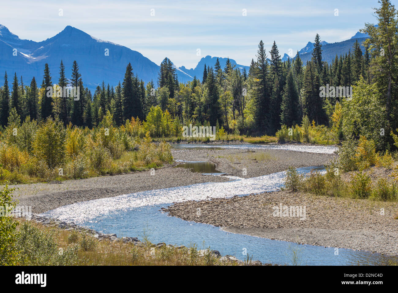 Bauch-Fluss entlang der Chief Mountain International Highway in den Rocky Mountains in Alberta, Kanada Stockfoto