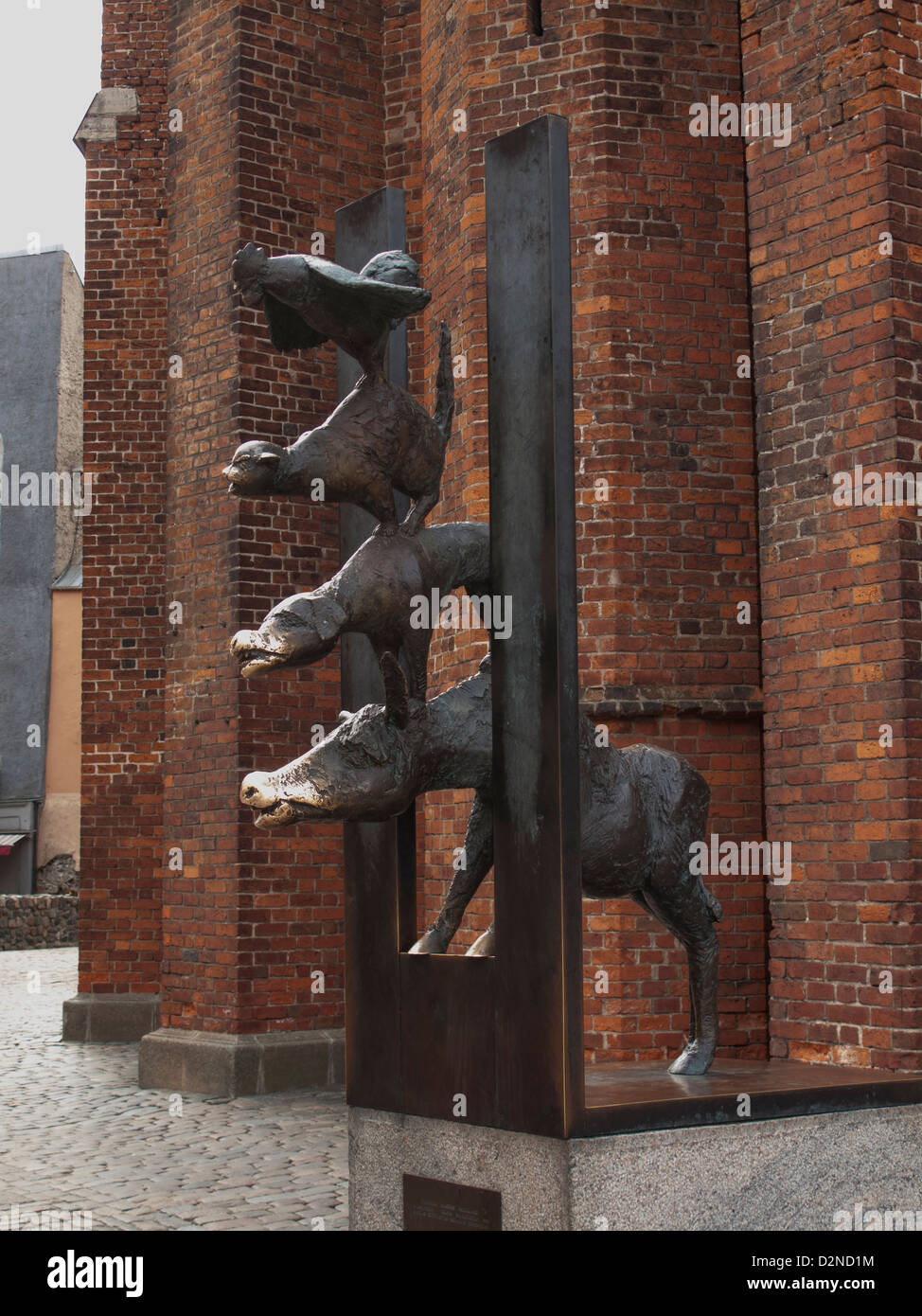 Statue neben der Kirche des Heiligen Petrus, Riga, Lettland Stockfoto