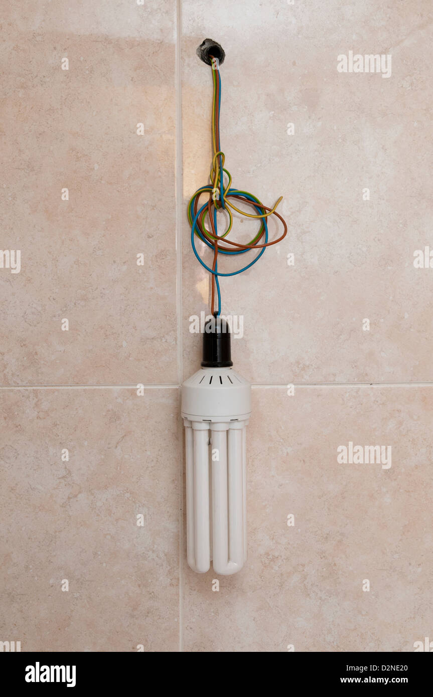 Niedrigem Verbrauch Glühbirne montiert vorläufig, Spanien Stockfoto