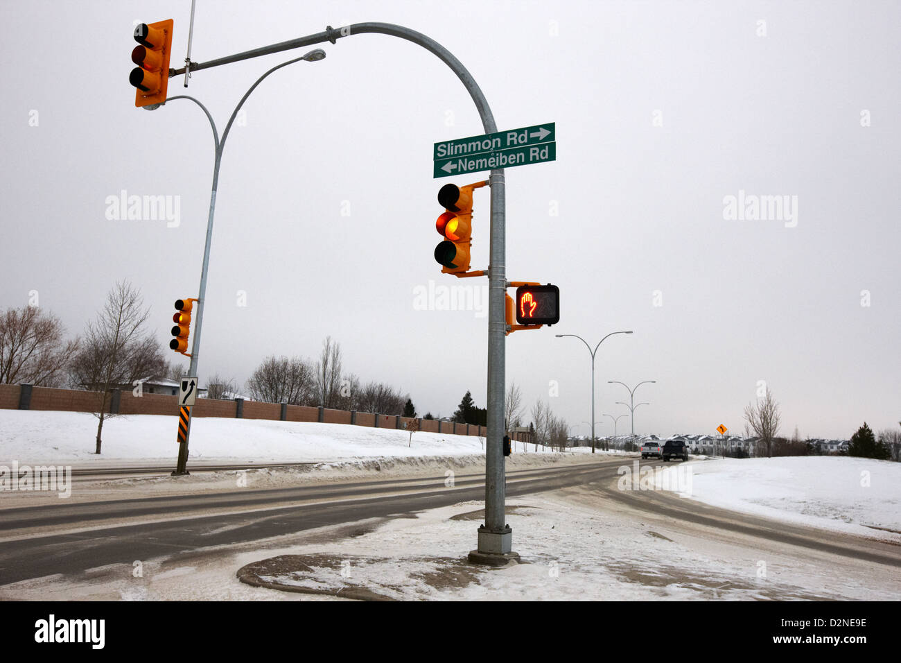 Ampel Kreuzung Hauptstraße beim Gefrieren Winter Wetter Saskatoon Saskatchewan Kanada Stockfoto