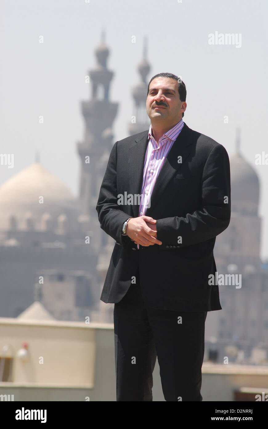 Ägyptischer islamischer Aktivist und Fernsehen Prediger Amr Khaled, sehr beliebt in der arabischen und muslimischen Welt, im Azhar Park. Stockfoto
