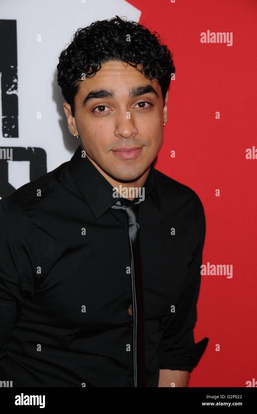 Los Angeles, Kalifornien, USA. 29. Januar 2013.  Schauspieler EJ BONILLA auf der "Warmen Körper" Los Angeles Premiere statt im ArcLight Cinerama Dome, Hollywood. (Bild Kredit: Kredit: Paul Fenton/ZUMAPRESS.com/Alamy Live-Nachrichten) Stockfoto