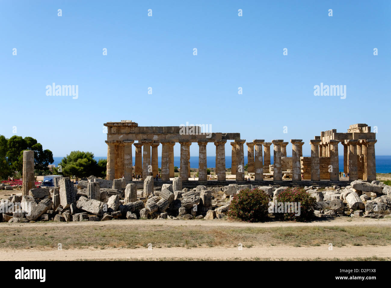 Selinunte Sizilien. Italien. Griechisch dorischen Tempel E das 460450 v. Chr. datiert und Selinunte Sizilien. Italien. Griechisch dorischen Tempel E das 460450 v. Chr. datiert und