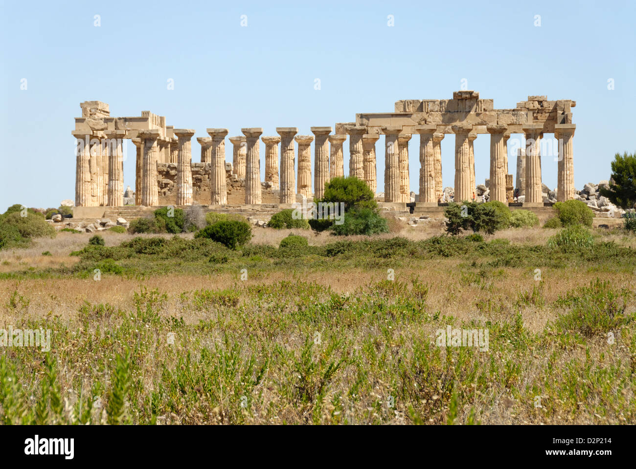 Selinunte Sizilien. Italien. Griechisch dorischen Tempel E das 460-450 v. Chr. datiert und widmet sich der griechischen Göttin Hera, die Gemahlin des Zeus. Stockfoto