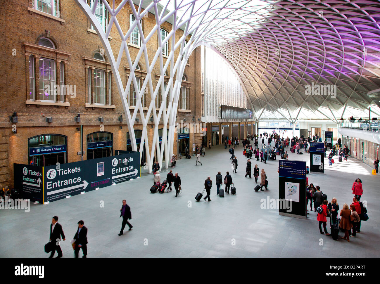 Kings Cross U-Bahn und Bahnhof, London, England, Vereinigtes Königreich Stockfoto