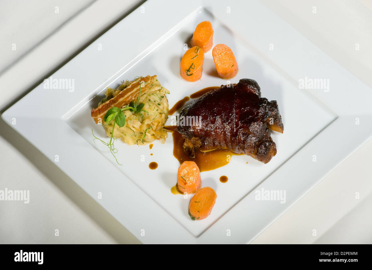 Berlin, Deutschland, wird in der Hauptsache Restaurant Weinbar Rutz gelehrt. Stockfoto