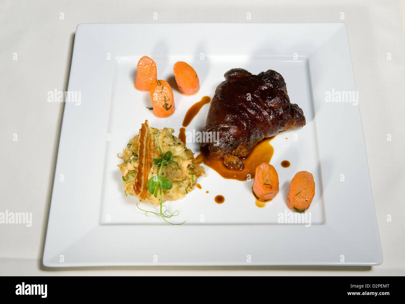 Berlin, Deutschland, wird in der Hauptsache Restaurant Weinbar Rutz gelehrt. Stockfoto