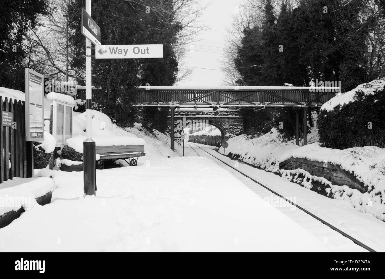 Kildale Bahnhof nach starkem Schneefall. Kildale Village, North Yorkshire, England, UK Stockfoto